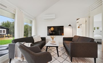 4 bedroom cozy home in Brovst 3