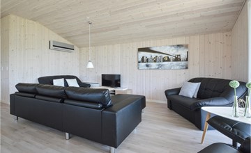 Awesome home in Tarm with WiFi 2
