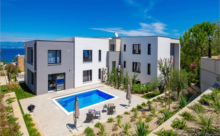 2 bedroom nice apartment in Malinska 1