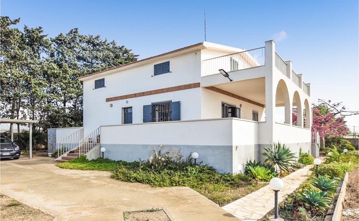 Awesome home in Santa Croce Camerina 1