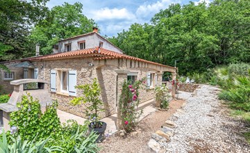 Beautiful home in Le Val 2