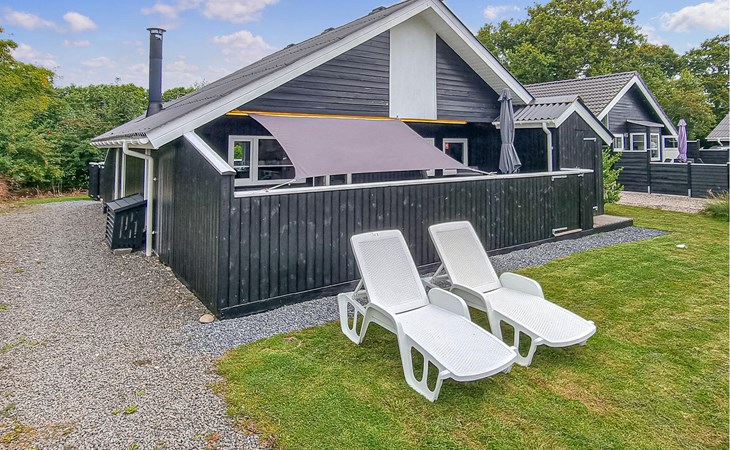 2 bedroom amazing home in Hemmet 1