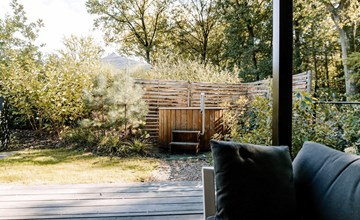 Luxury Lodge + hot tub (2p) 3