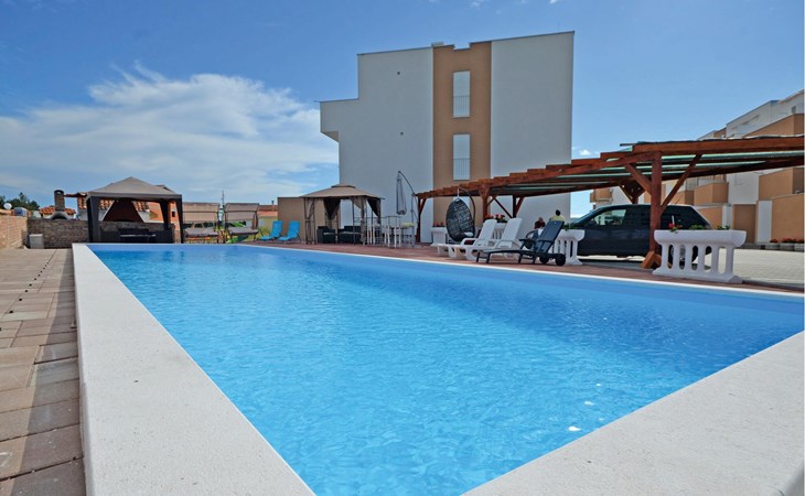 Beautiful apartment in Nin 1
