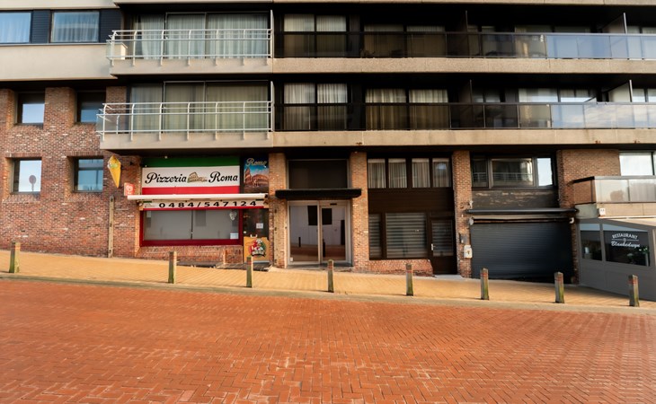 Blue Sand I with lateral sea view 1