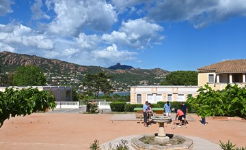 Le Village (VJ 107) 2