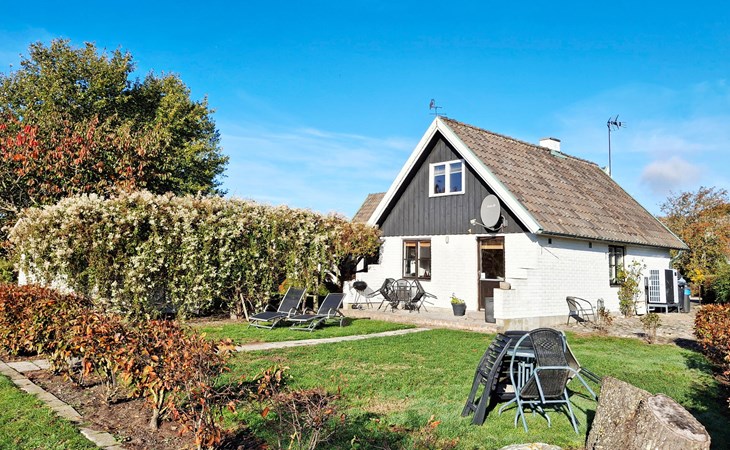 2 bedroom awesome home in Abbekås 1