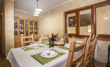 Schönes Haus mit 2 Schlafzimmern in. 2