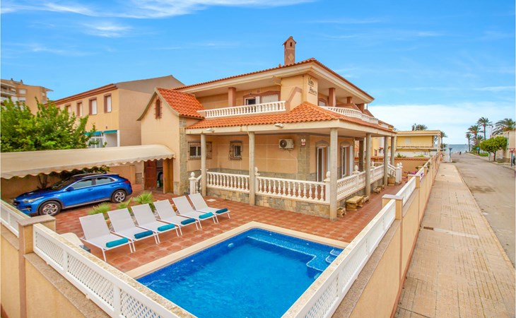 5 bedroom amazing home in Cartagena 1