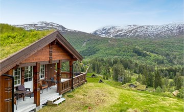 4 bedroom awesome home in Nordfjordeid 2