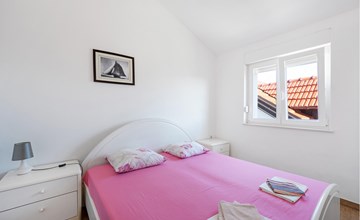Beautiful apartment in Pirovac 2