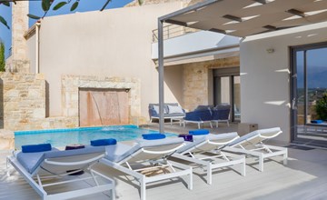 Gut ausgestattete Villa mit Pool und privatem Garten 3