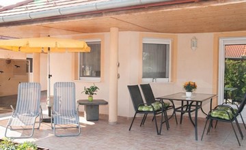 Hochwertiges Ferienhaus Steffi mit Terrasse 2