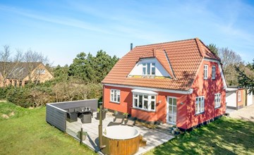 "Thorlak" - 1km from the sea 2