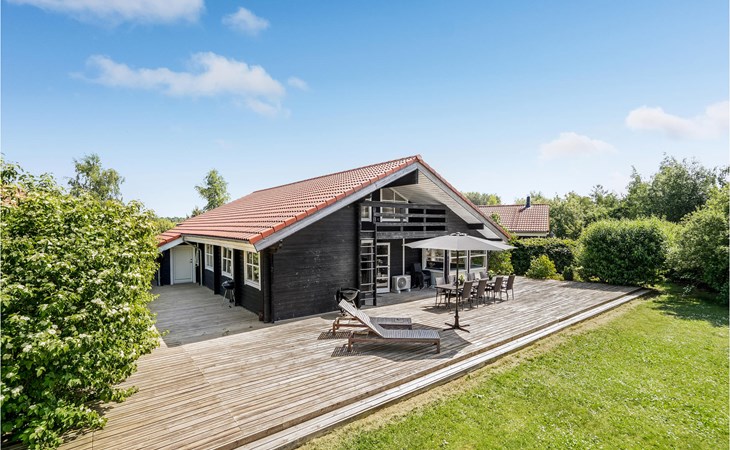 Beautiful home in Væggerløse with sauna 1