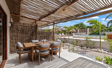 The Boho Oasis Resort (met terras en zwembadzicht) 2