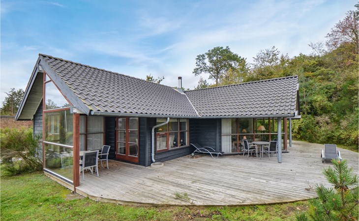 Nice home in Ebeltoft with kitchen 1