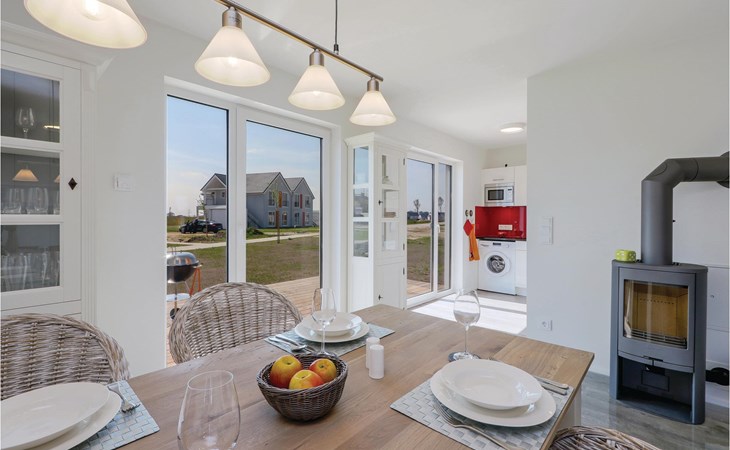 Amazing home in OstseeResort Olpenitz 1