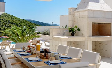 Nice home in Marina with kitchen 2