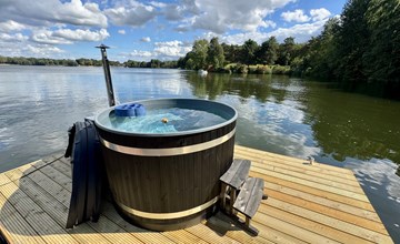 Houseboat Marina Mookerplas 4-6 persoons (met dakterras en hottub) 2