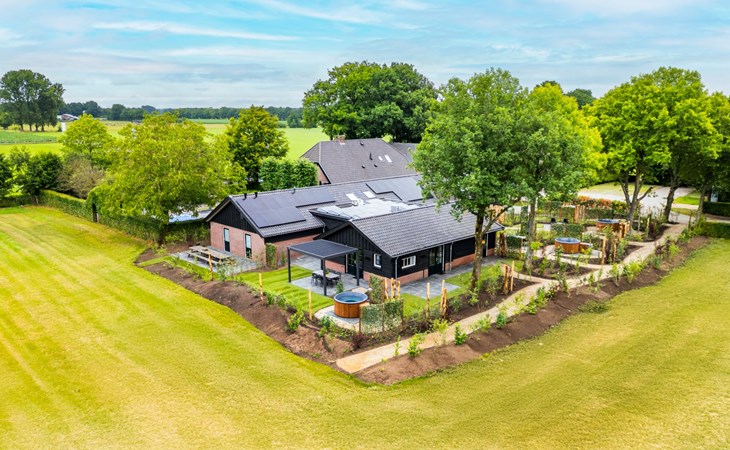 Valkse Hoeve with Hot Tub | 6 persons 1