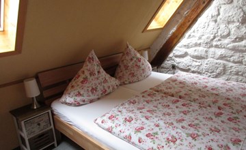 Dachgeschosswohnung mit Gartennutzung 2