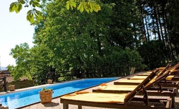 Wohnung in einer alten Villa mit Schwimmbad 2