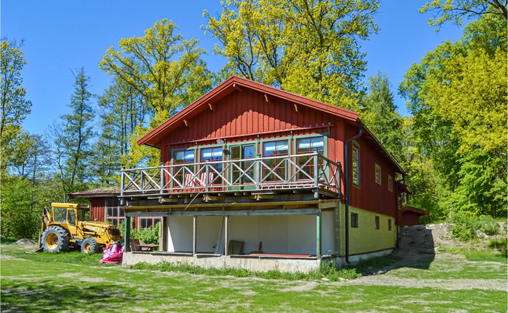 2 bedroom gorgeous home in Kvicksund 1