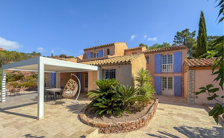 Stunning home in Saint-Raphaël 1