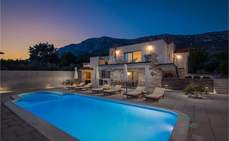 Awesome home in Kastel Sucurac 1