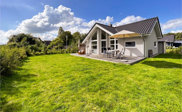 Beautiful home in Krems II/Warderbrück 1