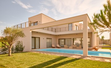 Beautiful home in Tar 2