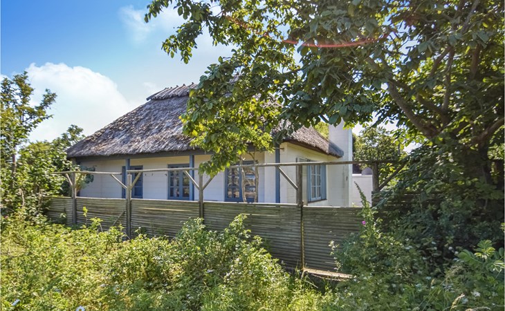 Lovely home in Humble with kitchen 1