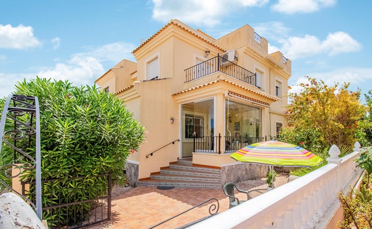 Schönes Haus mit 3 Schlafzimmern in. 1