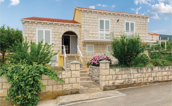 Awesome apartment in Racisce with WiFi 1