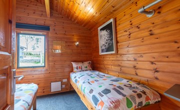 Sycamore Hot Tub Lodge 3