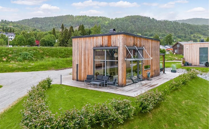 Lovely home in ål with house sea view 1