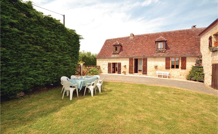 Awesome home in La-Chapelle-Saint-Jean 1