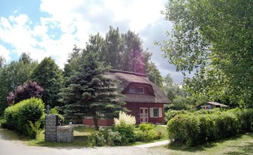 Idyllisches Reetdachhaus mit großem Garten 3