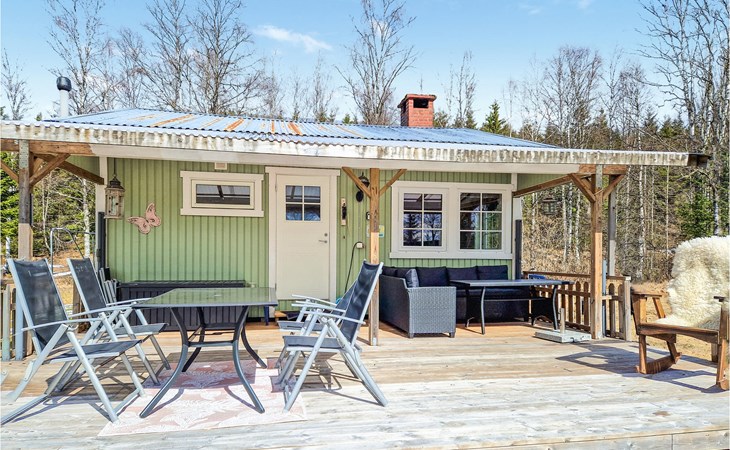 Cozy home in Långtjärn with kitchen 1