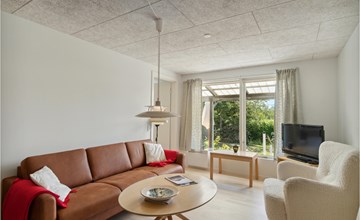 Amazing home in Dronningmølle with WiFi 3