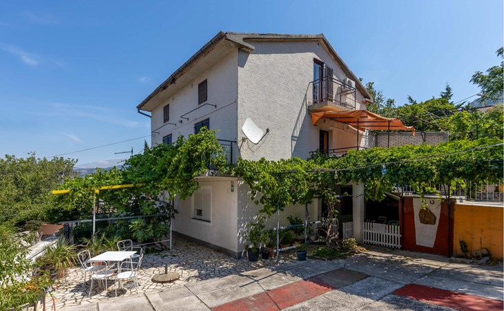 4 bedroom awesome apartment in Sveti Juraj 1