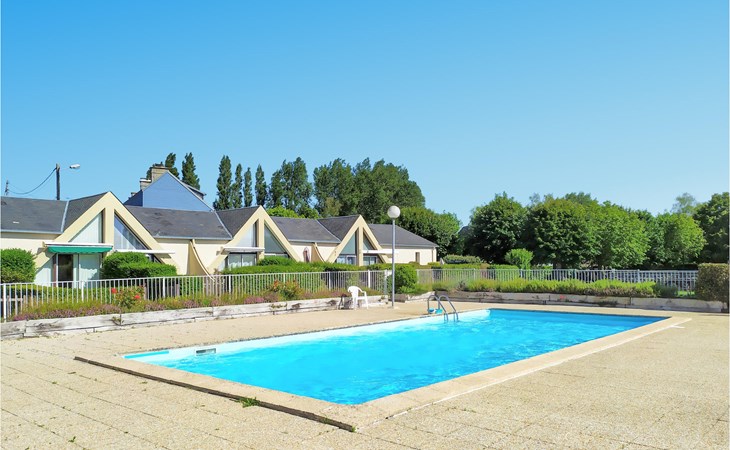 Beautiful home in Montmartin-sur-Mer 1