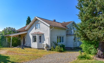 Gorgeous home in Listerby with kitchen 2