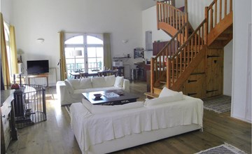 5 bedroom nice home in Azillanet 2