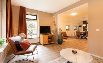 Esdorp Bungalow with a Bedstead | 4+2 personen 2