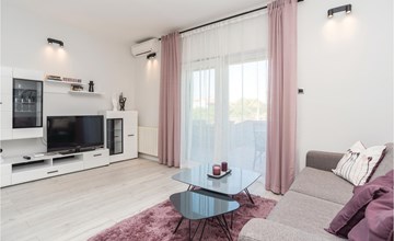 2 bedroom gorgeous home in Zadar 3