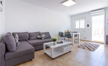 Stunning apartment in Torrevieja 2