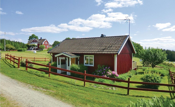 Stunning home in Landsbro with kitchen 1