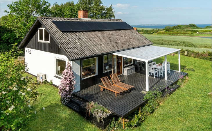 Lovely home in Knebel with WiFi 1
